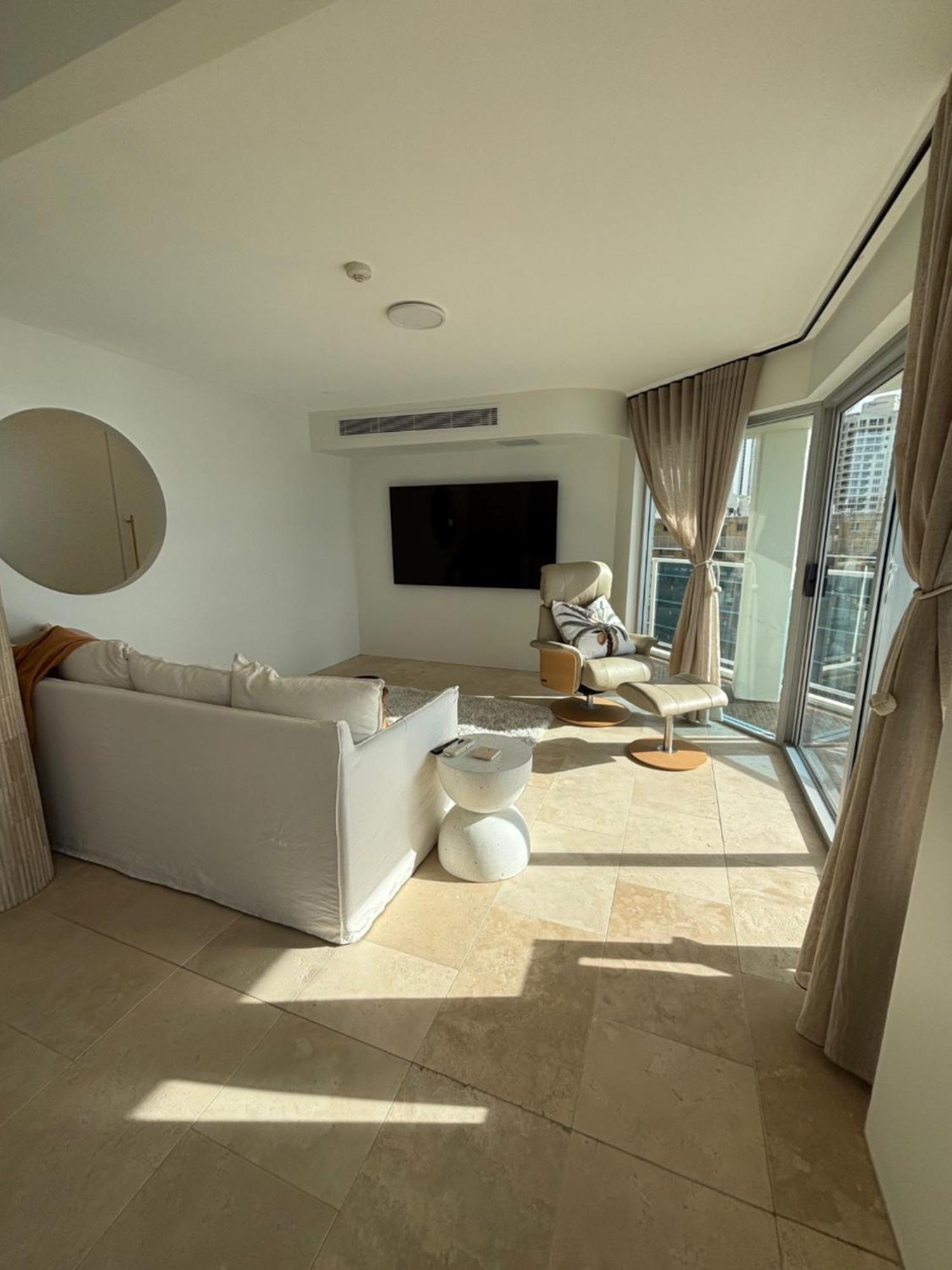 Grosvenor Beachfront Surfers Paradise Gold Coast