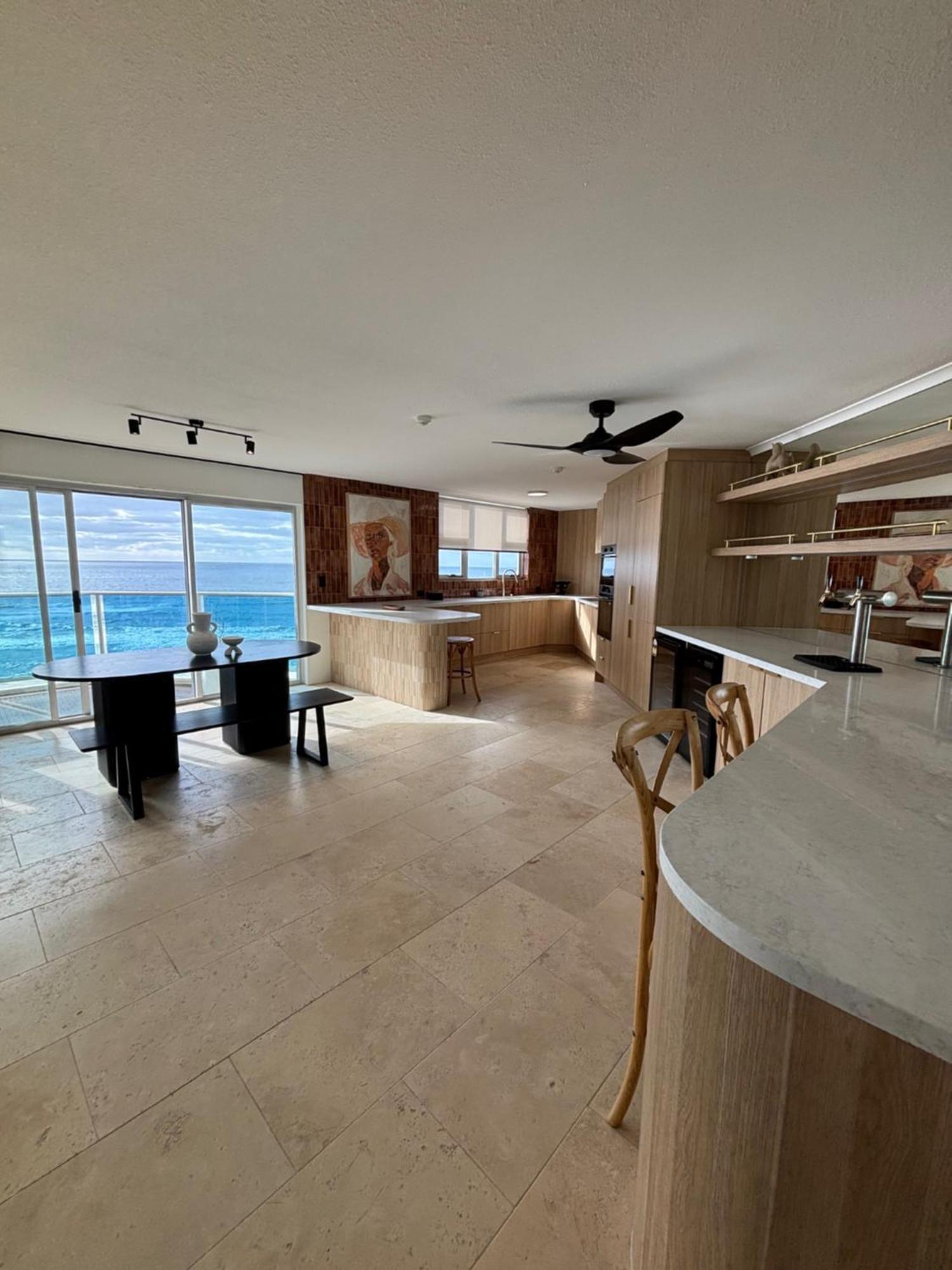 Aparthotel Grosvenor Beachfront Surfers Paradise